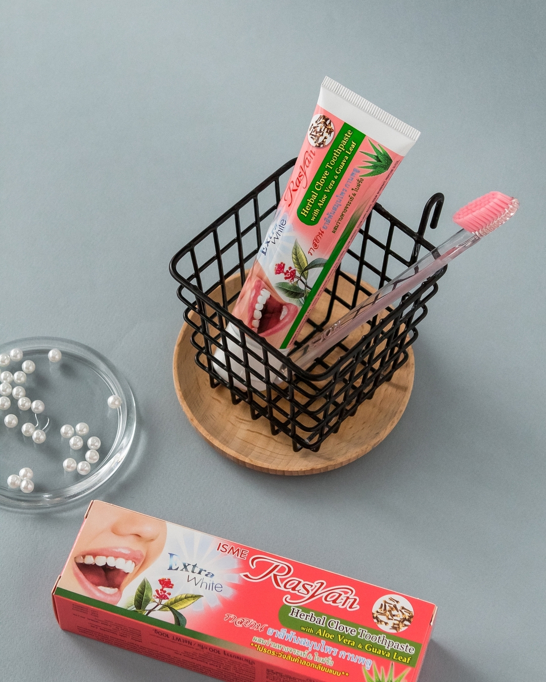 Купить Тайскую отбеливающую пасту Расьян с гвоздикой Rasyan Isme Toothpaste в Москве