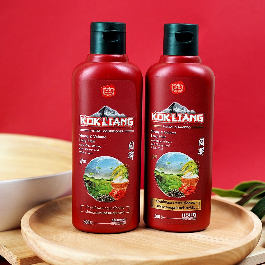 Натуральный травяной шампунь и кондиционер из Тайланда для укрепления и роста волос Kokliang Strong & Volume Long Hair купить в Москве и Московской области.