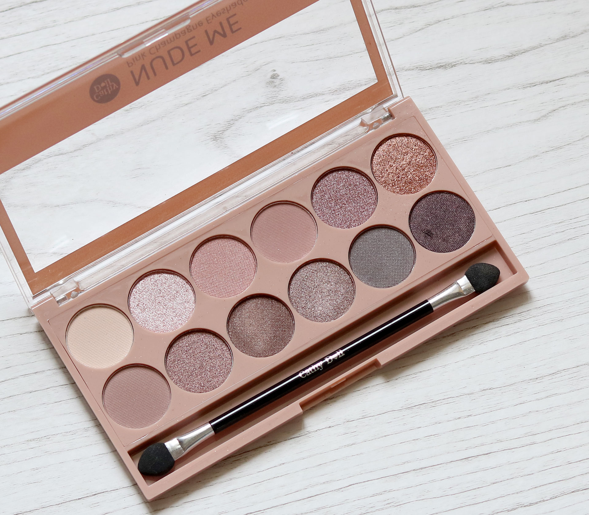 Палетка теней из Тайланда № 01 Nude для создания нюд-макияжа Cathy Doll Nude Me Eyeshadow 01 Nude 12 оттенков купить в Москве и Московской области. ТАИЛАНД МСК