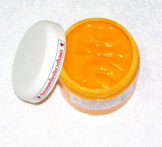 Тайская восстанавливающая маска для волос Папайя и Яичный желток Palmy Nt Group 300 мл. Артикул: M10 Натуральная восстанавливающая маска для волос Папайя и Яичный желток Palmy Nt Group 300 мл. Таиланд Palmy Nt Group egg yolk hair treatment 300 ml. Thailand 100% Original Product from Thailand MADE IN THAILAND