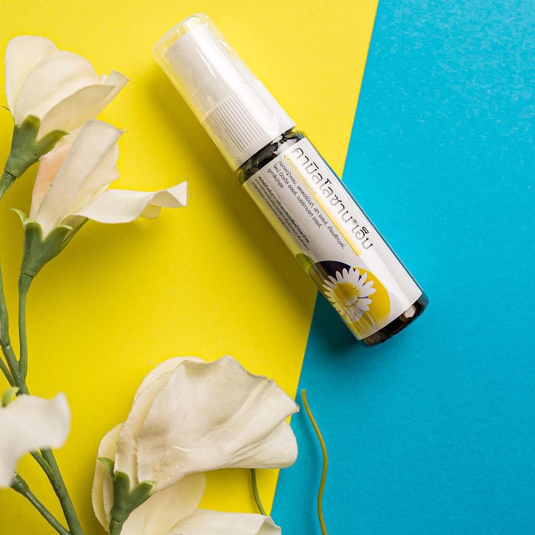 Спрей для горла из Таиланда Камиллосан М с натуральными маслами Kamillosan M.